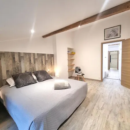 Sejour Paisible En De Charme Avec En Campagne - Fr-1-496-334